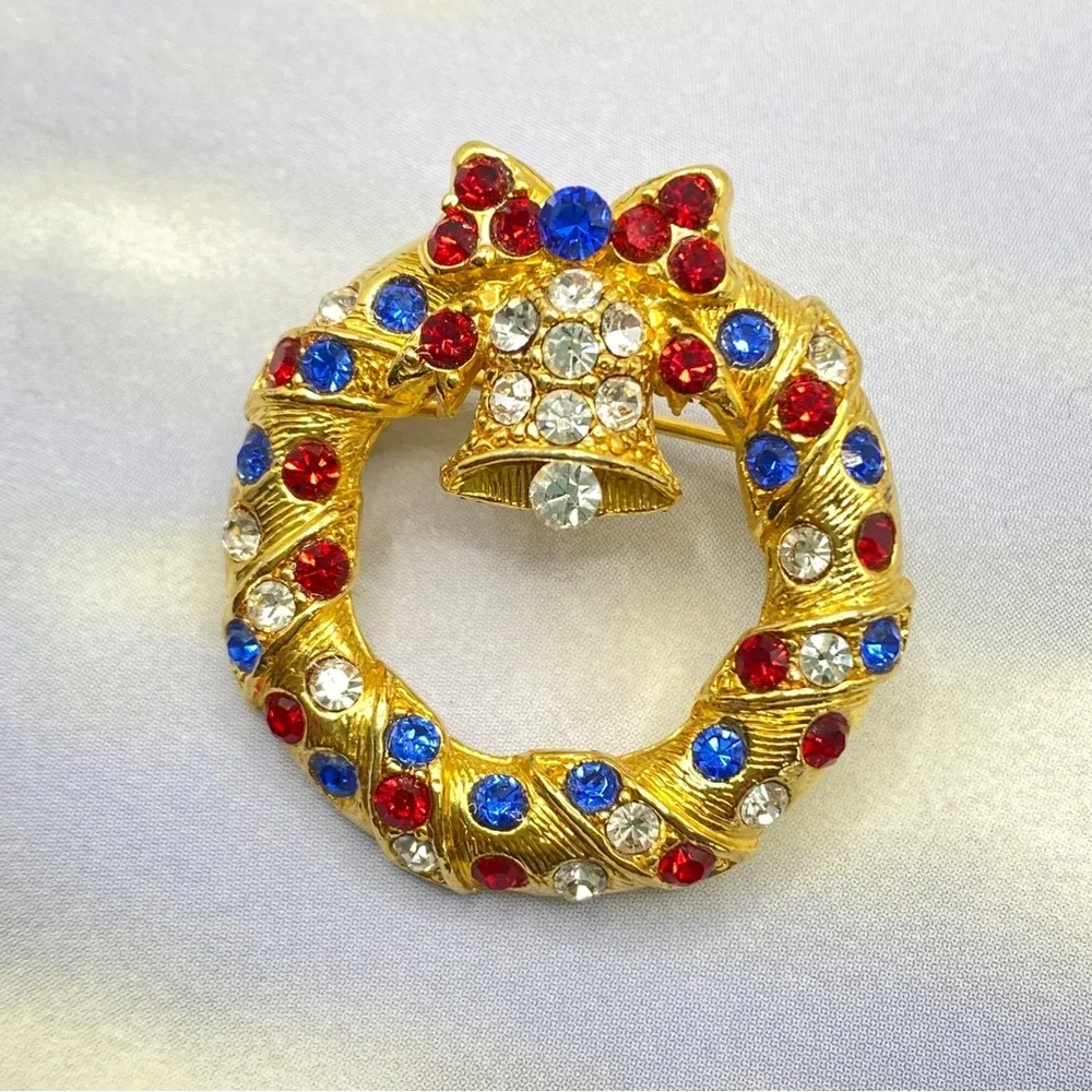 Goldtone Christmas Wreath Red & Blue Rhinestone Brooch